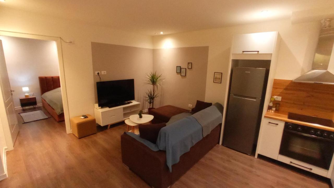 Tirana Apartment Garda Esterno foto
