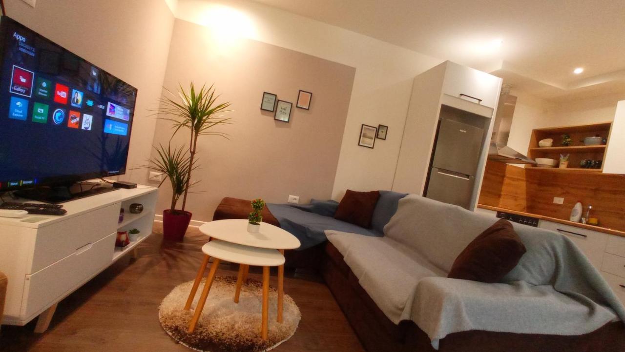 Tirana Apartment Garda Esterno foto