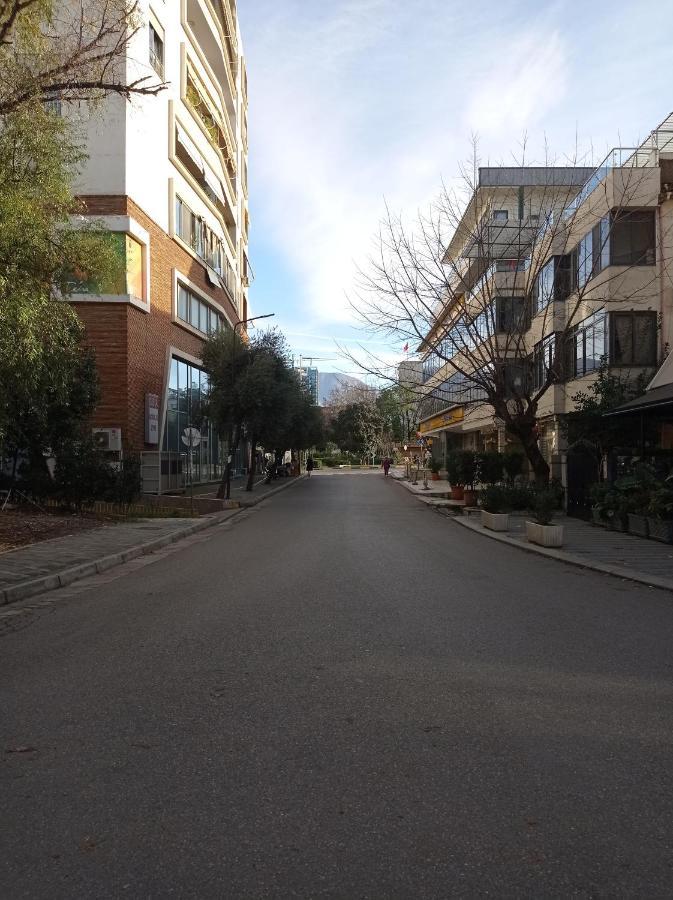 Tirana Apartment Garda Esterno foto